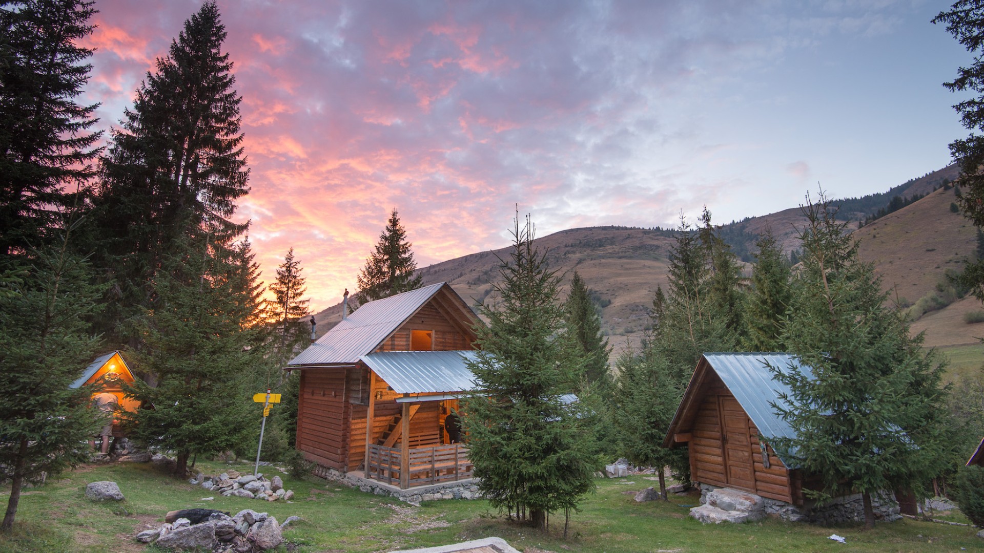 Cabins high up in the Albanian mountains for hikers 